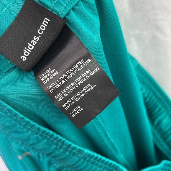 5/$25 Adidas boys shorts large - Picture 3 of 3